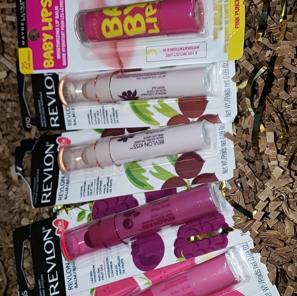 Makeup - Picture 3 of 13